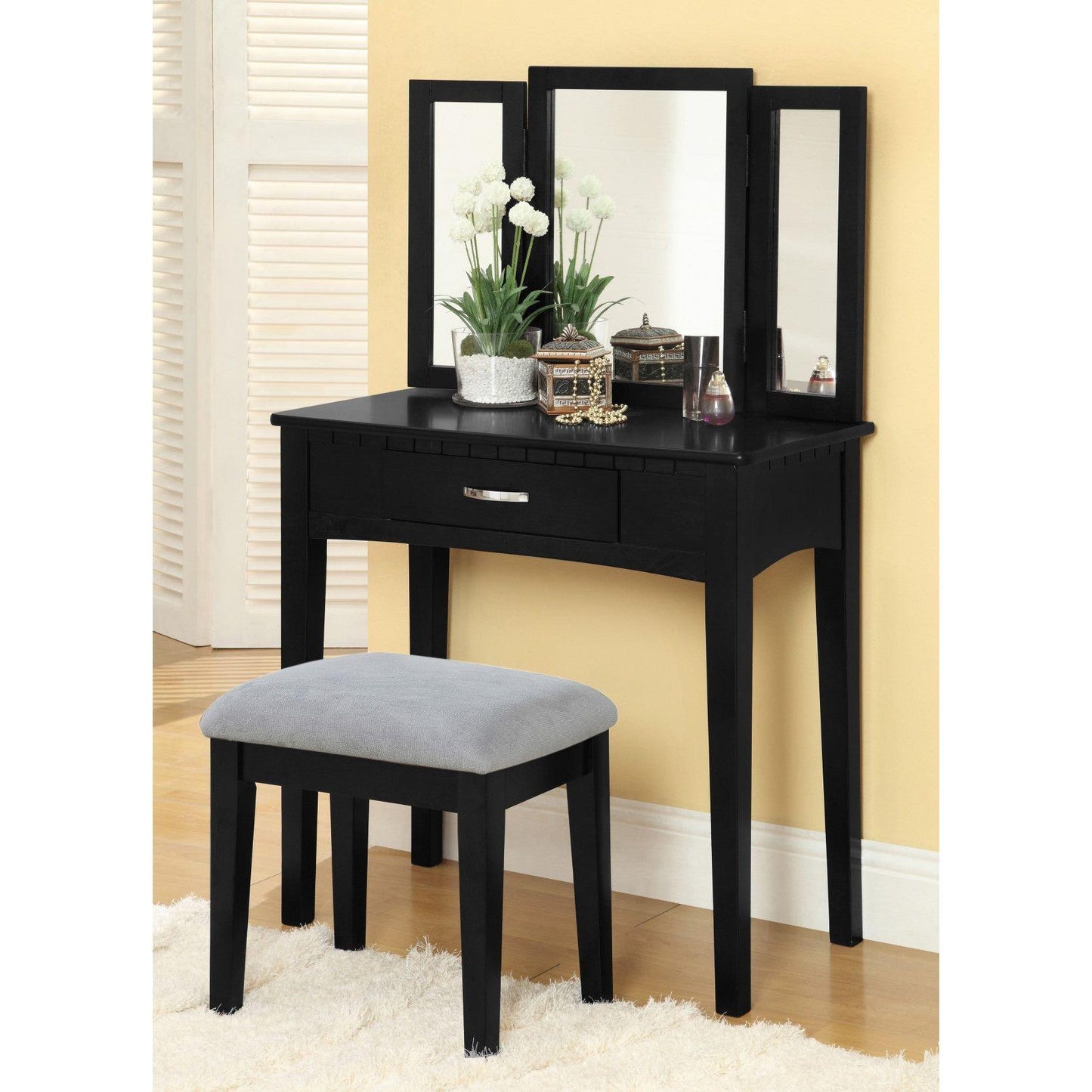 Leela Vanity Set