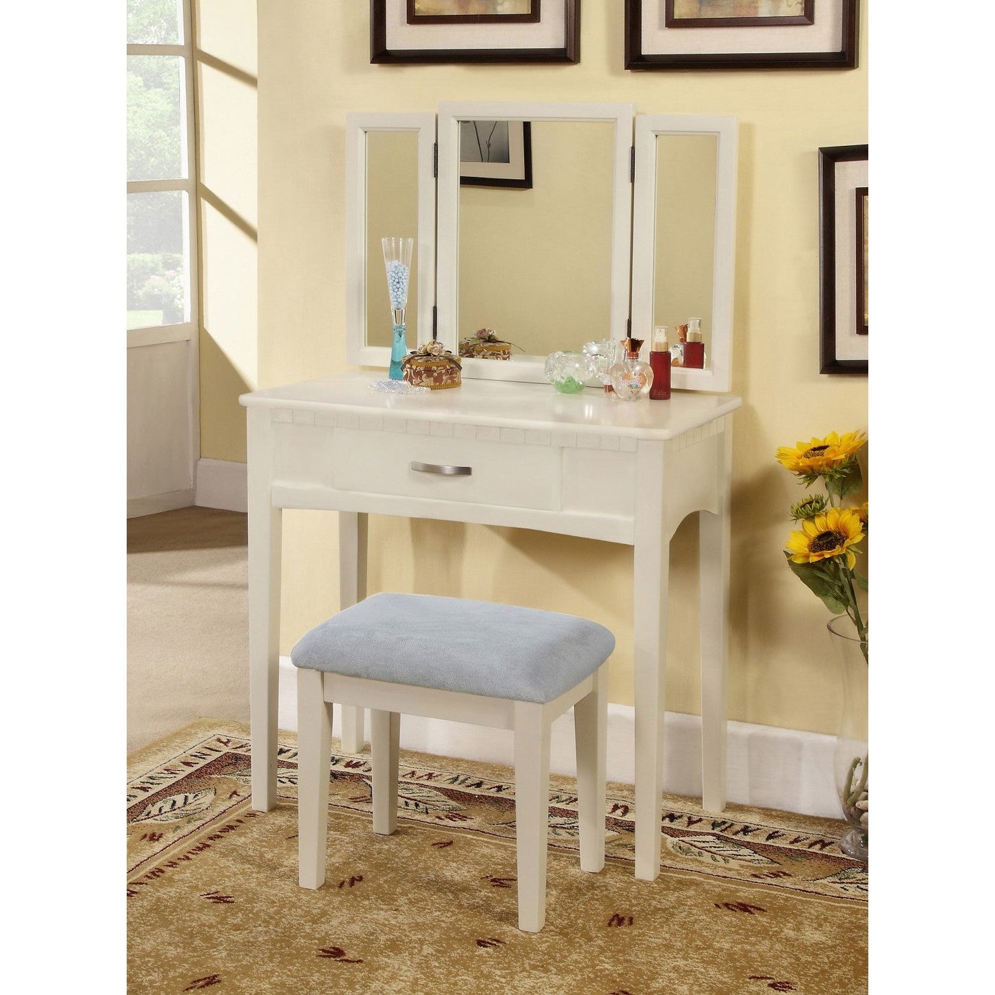Leela Vanity Set