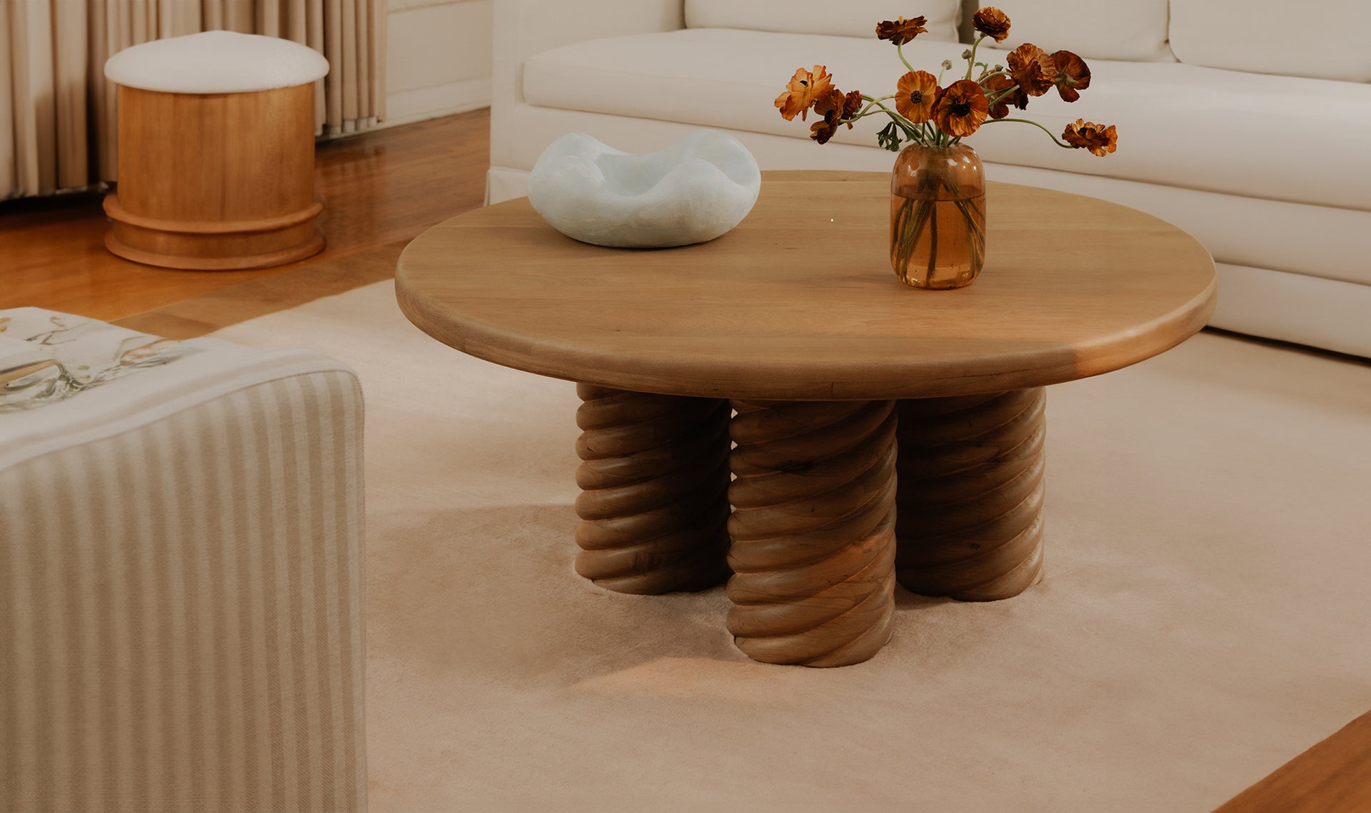 Treccia Coffee Table - Round Oak