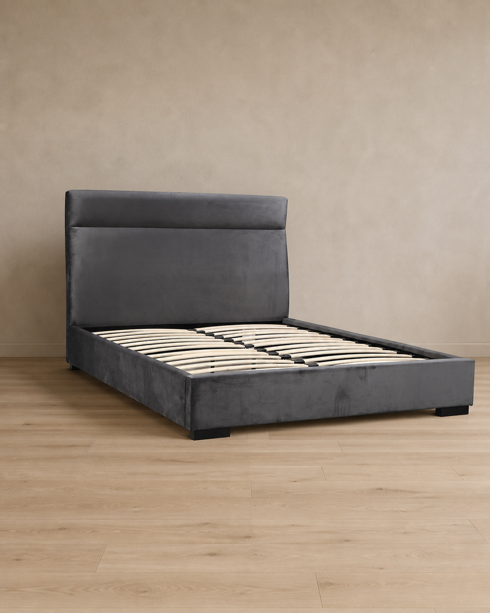Soraya Queen Platform Bed